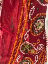 Load image into Gallery viewer, Cotton bandhni saree 7002