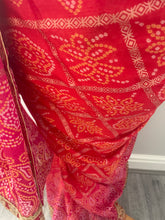 Load image into Gallery viewer, Bandhni print saree 7007