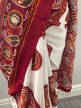 Load image into Gallery viewer, Cotton bandhni saree 7002