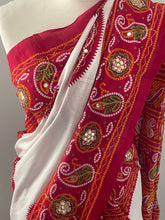 Load image into Gallery viewer, Cotton bandhni print saree 7000