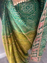 Load image into Gallery viewer, Bandhni print saree 7008