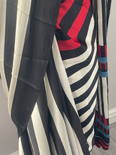 Load image into Gallery viewer, Satin crepe saree 6118