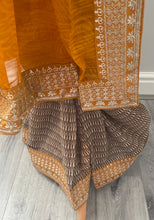 Load image into Gallery viewer, Soft georgette saree 7018
