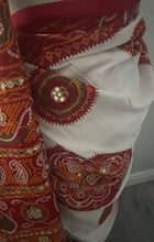Load image into Gallery viewer, Cotton bandhni 7000 ( the hight of saree is only 38’’)