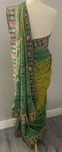 Load image into Gallery viewer, Bandhni print saree 7008