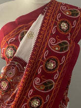 Load image into Gallery viewer, Cotton bandhni 7000 ( the hight of saree is only 38’’)