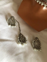 Load image into Gallery viewer, Indian choker jewellery Set ( in Uk ready to dispatch)/175