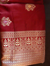 Load image into Gallery viewer, Semi Silk saree  ( ready to dispatch in Uk)/143