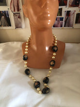 Load image into Gallery viewer, Retro Beaded necklace (in Uk ready to dispatch)/200