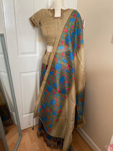 Load image into Gallery viewer, Lengha suit ready to dispatch in uk/495