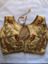 Load image into Gallery viewer, Ready made Silk blouse size 38’ ready to dispatch in Uk/456