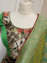 Load image into Gallery viewer, Lengha suit ready to dispatch in uk/493