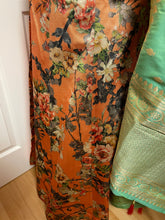 Load image into Gallery viewer, Lengha suit ready to dispatch in Uk/494