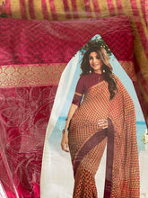 Load image into Gallery viewer, Chiffon saree ( ready to dispatch in Uk)574