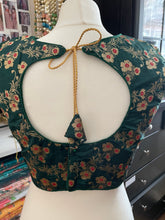 Load image into Gallery viewer, Ready made Saree blouse size 38’ 619