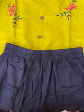 Load image into Gallery viewer, Kurti set size XL ( small fit ) ( Uk shipping) 1165
