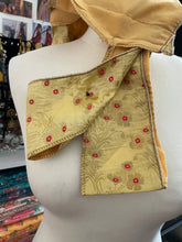 Load image into Gallery viewer, Ready made Saree blouse size 38’ 623