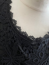 Load image into Gallery viewer, Short top 1157