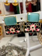 Load image into Gallery viewer, Stud earrings 4220