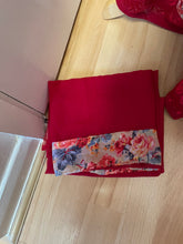 Load image into Gallery viewer, Floral saree in georgette/41