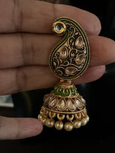 Load image into Gallery viewer, Jhoomar earings 4236