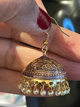 Load image into Gallery viewer, Jhoomar earrings 4252