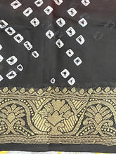 Load image into Gallery viewer, Semi Silk bandhani 1119