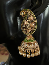 Load image into Gallery viewer, Jhoomar earings 4236
