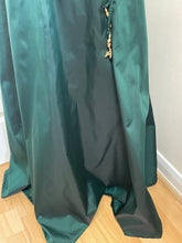 Load image into Gallery viewer, Silk lengha (917)