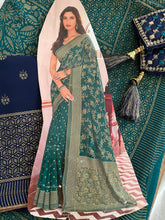 Load image into Gallery viewer, Party wear Georgette saree 950