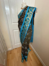 Load image into Gallery viewer, Semi Silk bandhani (brown and blue) 993