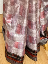 Load image into Gallery viewer, Art Silk saree 982