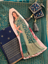 Load image into Gallery viewer, Party wear Georgette saree 950