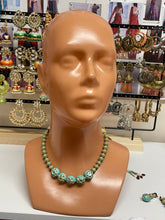Load image into Gallery viewer, Beaded set 1240