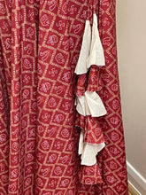 Load image into Gallery viewer, Lengha outfit 1300 ( if you want to but skirt or blouse on its own pls messege)