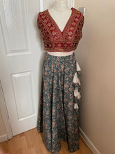 Load image into Gallery viewer, Lengha outfit 1302 ( if you want to purchase skirt or blouse separately pls messege)