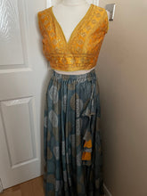 Load image into Gallery viewer, Lengha outfit 1296  ( if you want to buy skirt or blouse separately pls messege)