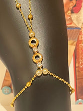 Load image into Gallery viewer, Hand ornament 1365