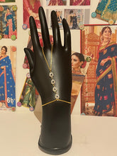 Load image into Gallery viewer, Hand ornament 1349