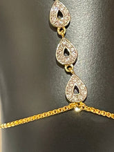 Load image into Gallery viewer, Hand ornament 1349