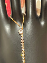 Load image into Gallery viewer, Hand ornament 1359