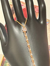 Load image into Gallery viewer, Hand ornament  1362