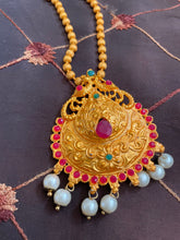 Load image into Gallery viewer, Orange gold affect necklace 1597
