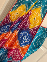 Load image into Gallery viewer, Bandhni print saree (saree actual colour is lighter not so dark and deep )1778