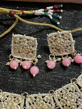 Load image into Gallery viewer, Pretty Indian jewellery set 2006