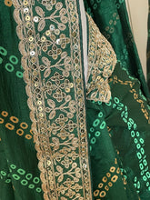 Load image into Gallery viewer, Bandhani print saree 2101