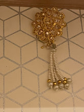 Load image into Gallery viewer, Saree broach 2123