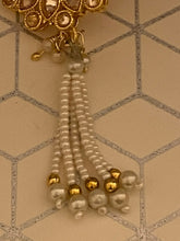 Load image into Gallery viewer, Saree broach 2123