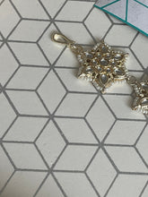Load image into Gallery viewer, Hair ornament ( sheeshphool) 2078