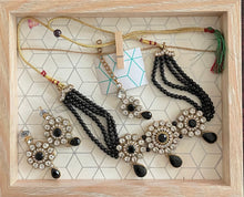 Load image into Gallery viewer, Indian choker jewellery set 2001